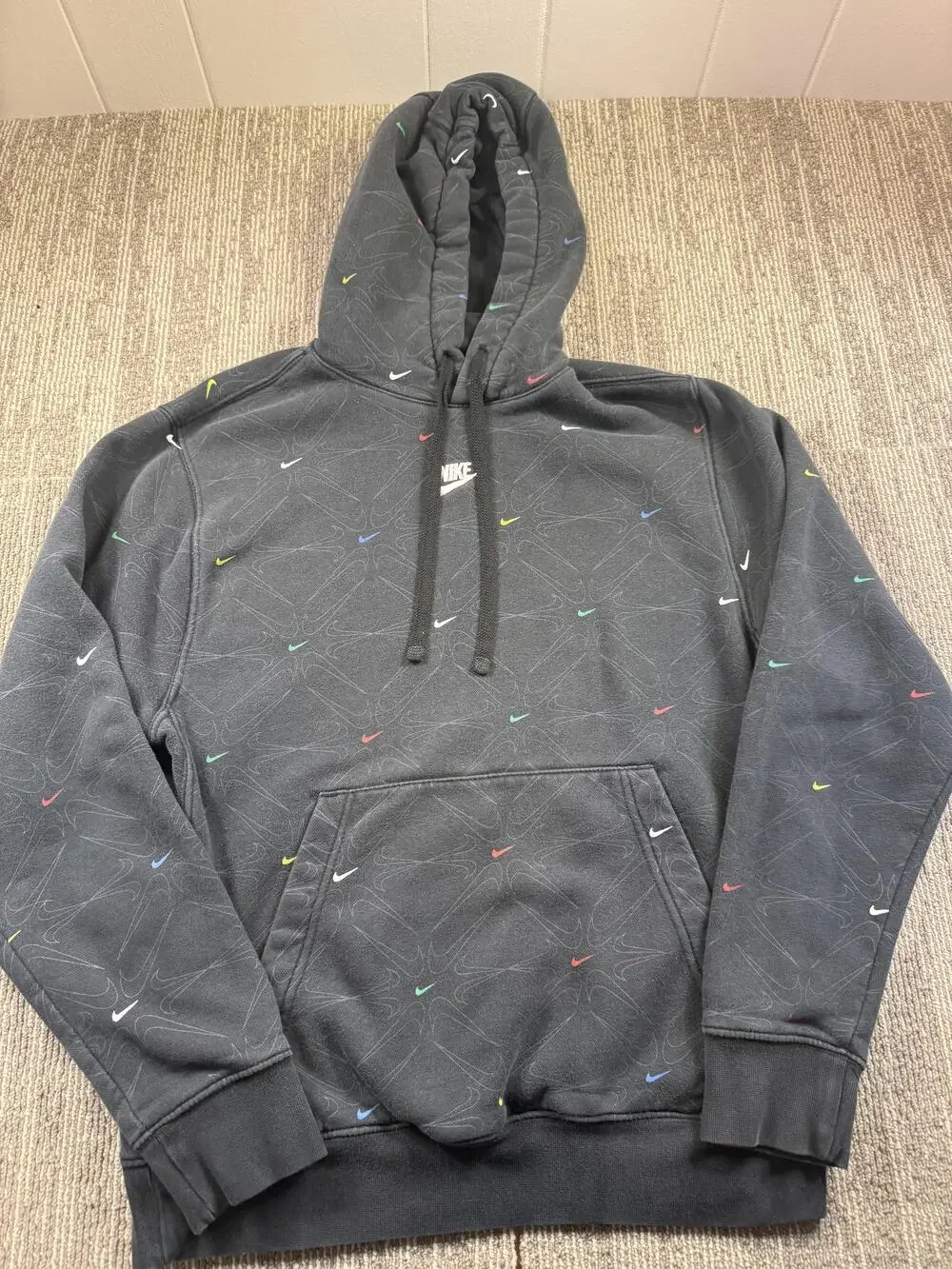 Nike Hoodie Mens Small Gray Pullover Fleece Sweatshirt Multicolor Swoosh Logo